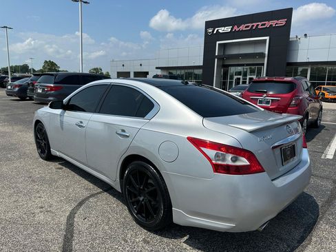 Used 2011 Nissan Maxima 3.5 SV w/ Premium Pkg FWD image 3