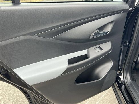 New 2025 Buick Envista Preferred image 24