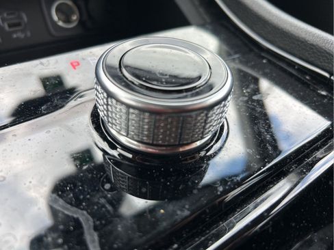 Certified 2023 Jeep Grand Cherokee Laredo image 23