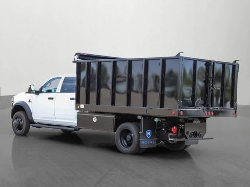 New 2023 RAM 5500 Tradesman AWD/4WD image 2