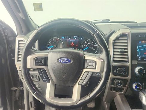 Used 2018 Ford F150 Platinum w/ Equipment Group 701A Luxury image 18