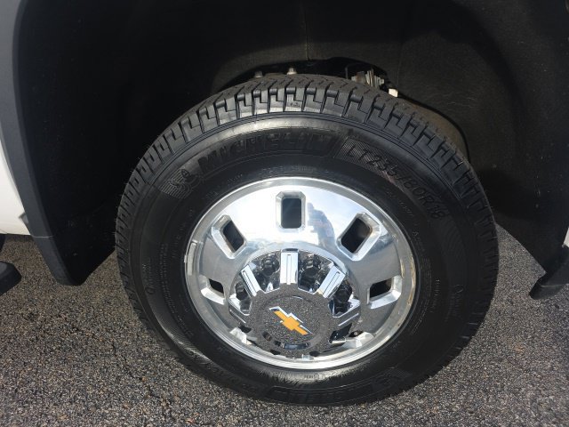 Used 2024 Chevrolet Silverado 3500 High Country w/ High Country Premium Package AWD/4WD image 9