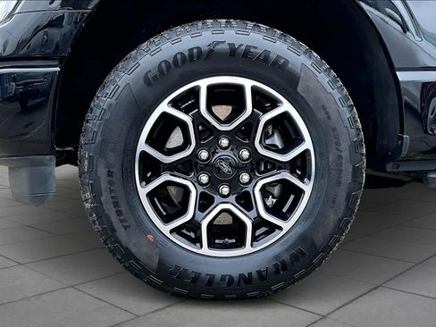 Used 2022 Ford F150 XLT w/ Equipment Group 302A High image 10