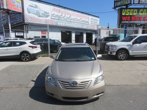 Used 2007 Toyota Camry XLE FWD image 6