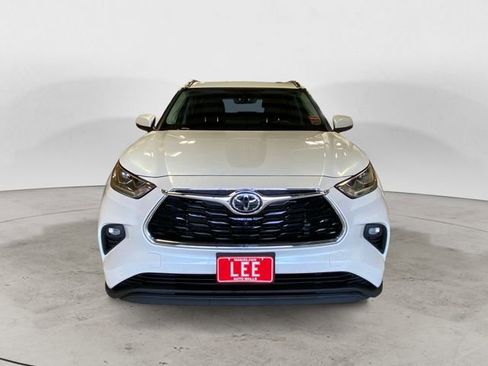 Used 2022 Toyota Highlander Limited image 9