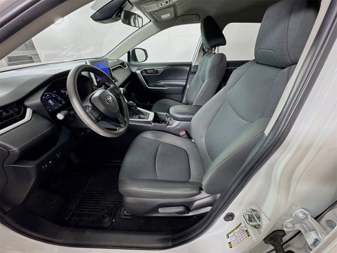 Certified 2023 Toyota RAV4 LE image 17