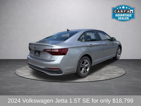 Used 2024 Volkswagen Jetta SE FWD image 5