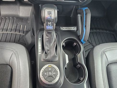 Used 2024 Ford Bronco Black Diamond image 21