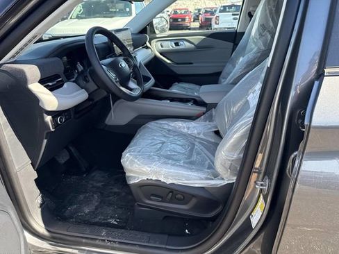 New 2026 Ford Explorer Active w/ Active Comfort Package image 9