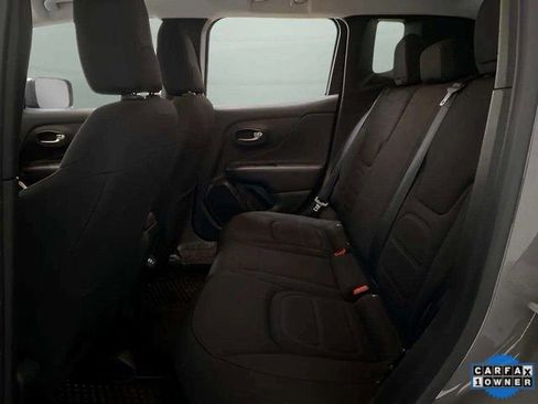 Used 2022 Jeep Renegade Latitude image 19