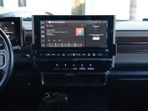 Used 2025 GMC Hummer EV 2X AWD/4WD image 30