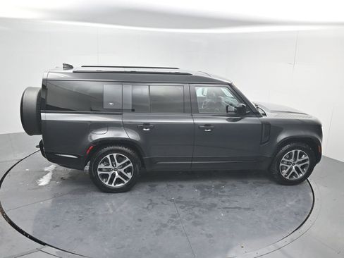 Used 2023 Land Rover Defender 130 X-Dynamic SE image 48