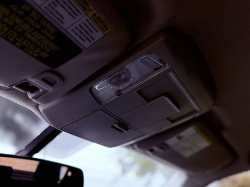 Used 2016 Toyota Tundra SR5 w/ SR5 Upgrade Package image 12