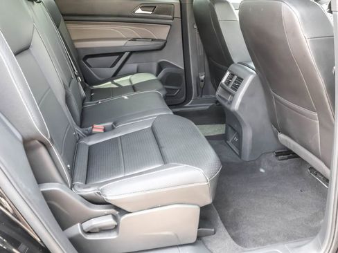 Used 2023 Volkswagen Atlas Cross Sport SE w/ Panoramic Sunroof Package AWD/4WD image 35