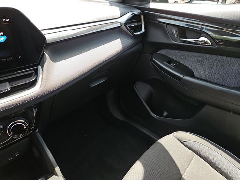 Used 2024 Chevrolet TrailBlazer LT w/ Driver Confidence Package FWD image 25