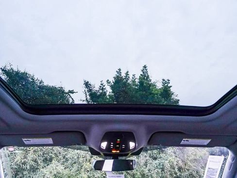 New 2025 Audi Q5 Premium Plus image 18