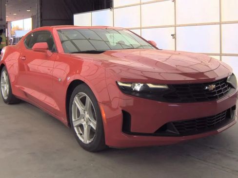 Used 2022 Chevrolet Camaro LT image 3