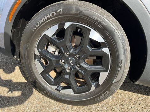 Used 2024 Kia Sorento S FWD image 32