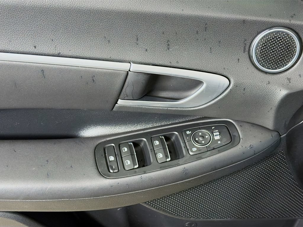 Used 2025 Hyundai Sonata SEL FWD image 17