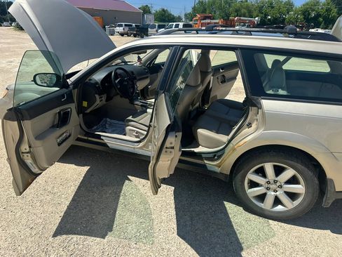 Used 2008 Subaru Outback 2.5i Limited L.L. Bean AWD/4WD image 11