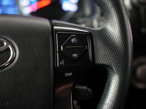 Used 2017 Toyota 4Runner TRD Off-Road AWD/4WD image 13