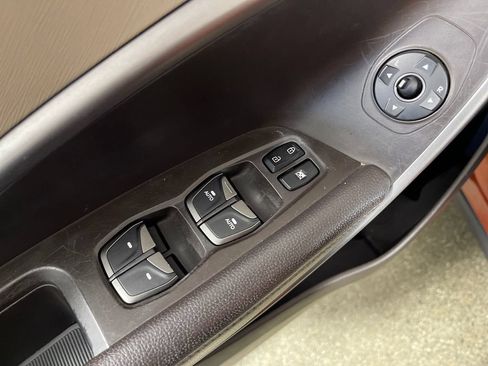 Used 2017 Hyundai Santa Fe Sport FWD image 18