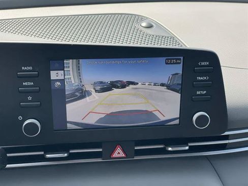 New 2026 Hyundai Elantra SE FWD image 12