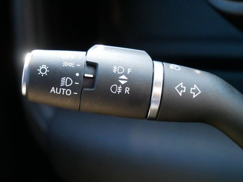 Used 2024 Land Rover Defender 130 X image 33