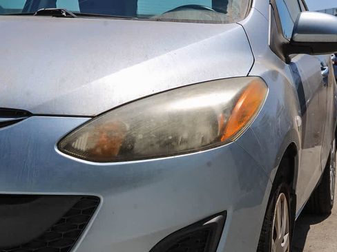 Used 2013 MAZDA MAZDA2 Sport FWD image 10