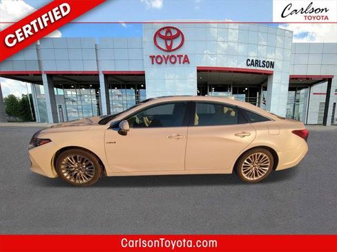 Certified 2020 Toyota Avalon Limited image 1