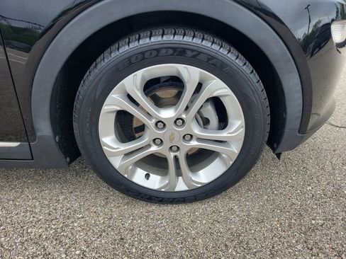 Used 2017 Chevrolet Bolt LT FWD image 9