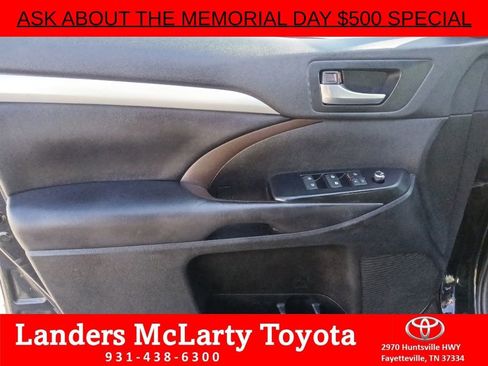 Used 2019 Toyota Highlander XLE AWD/4WD image 11