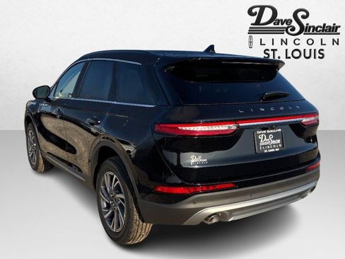 New 2026 Lincoln Corsair Premiere image 7