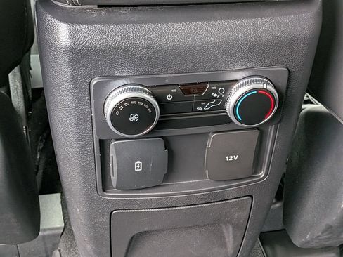 Used 2024 Ford Explorer XLT w/ Equipment Group 202A AWD/4WD image 23