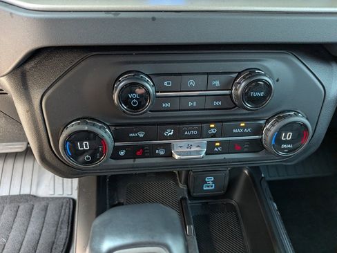 Used 2025 Ford Bronco Outer Banks AWD/4WD image 25