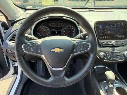 Used 2025 Chevrolet Malibu LT FWD image 23