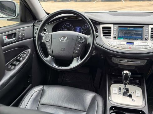 Used 2012 Hyundai Genesis 3.8 w/ Premium Pkg RWD image 20