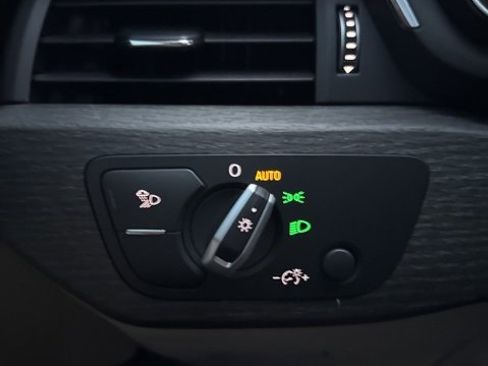 Used 2021 Audi A4 2.0T Premium Plus w/ Premium Plus Package image 16