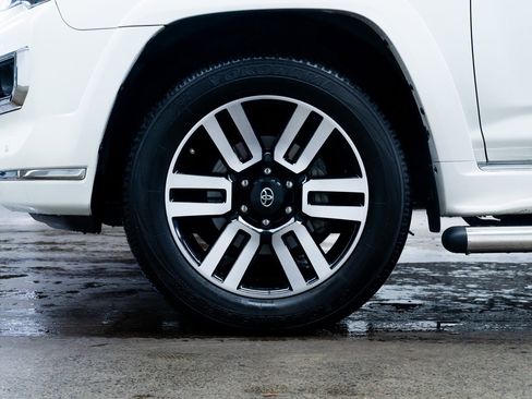 Used 2020 Toyota 4Runner Limited image 7