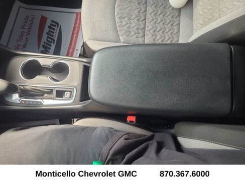Used 2024 Chevrolet Equinox LS w/ LS Convenience Package FWD image 24