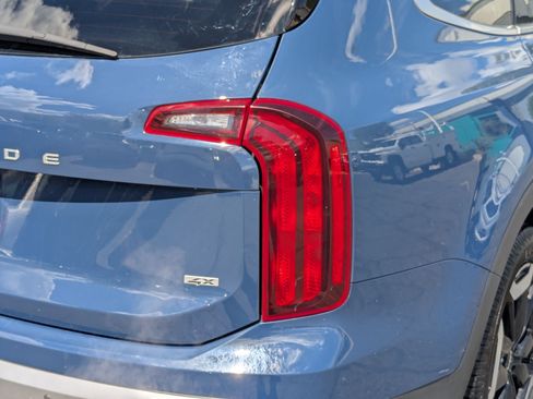 Used 2023 Kia Telluride S AWD/4WD image 12