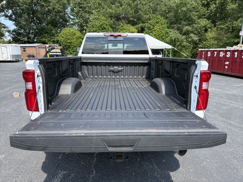 Used 2026 Chevrolet Silverado 3500 High Country w/ Technology Package AWD/4WD image 18