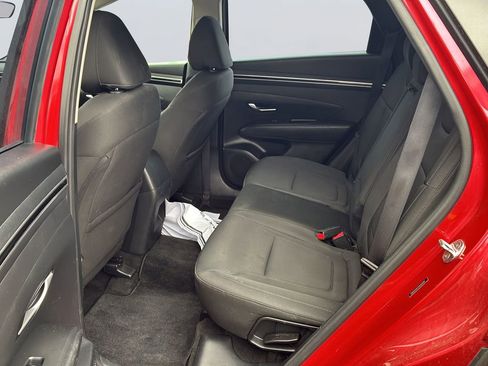 Used 2022 Hyundai Tucson SE image 12