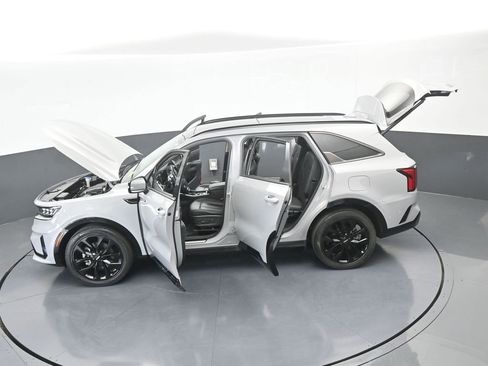 Used 2023 Kia Sorento SX image 70