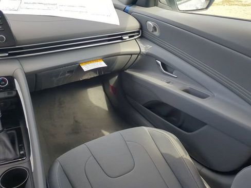 New 2025 Hyundai Elantra Sport FWD image 16