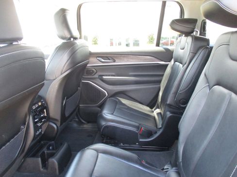 Used 2022 Jeep Grand Cherokee L Limited image 43