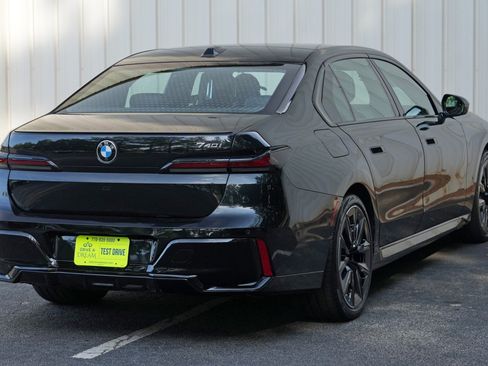 Used 2026 BMW 740i RWD image 67