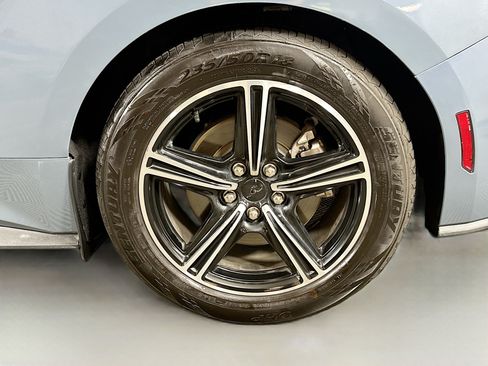Used 2024 Ford Mustang Convertible RWD image 28
