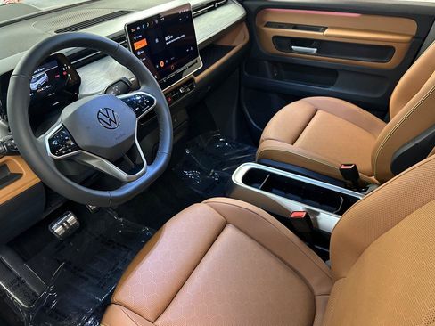 New 2025 Volkswagen ID. Buzz Pro S image 9