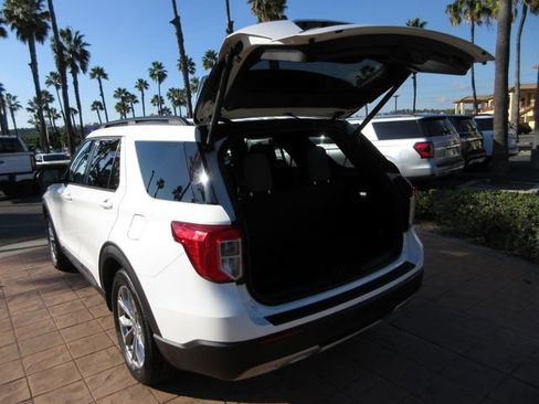Certified 2020 Ford Explorer XLT w/ Equipment Group 202A image 27